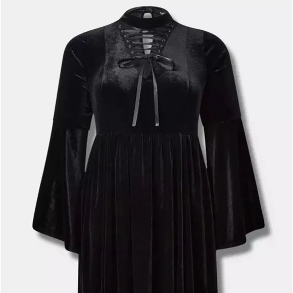 Torrid Black Velvet Flare Sleeve Lace Up Stretch 
Witchy Goth Midi Dress. - Picture 2 of 13